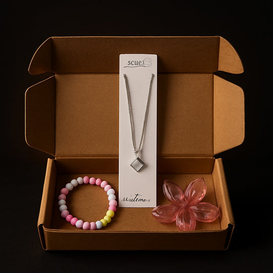 3-in-1 Girls’ Hamper – Pendant, Bracelet, and Claw Clip